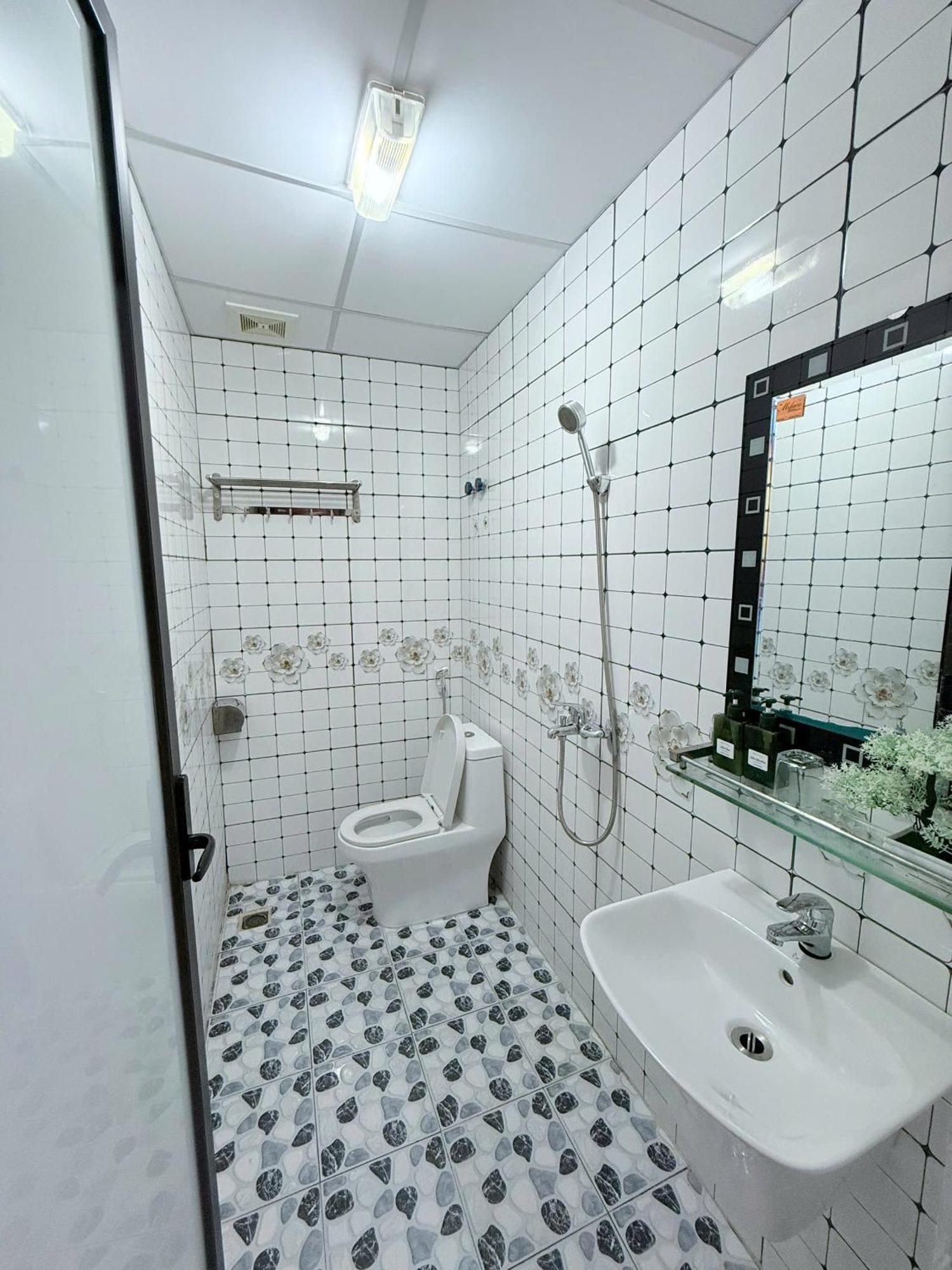 Venus Hotel Catba Dong Khe Sau Exterior photo